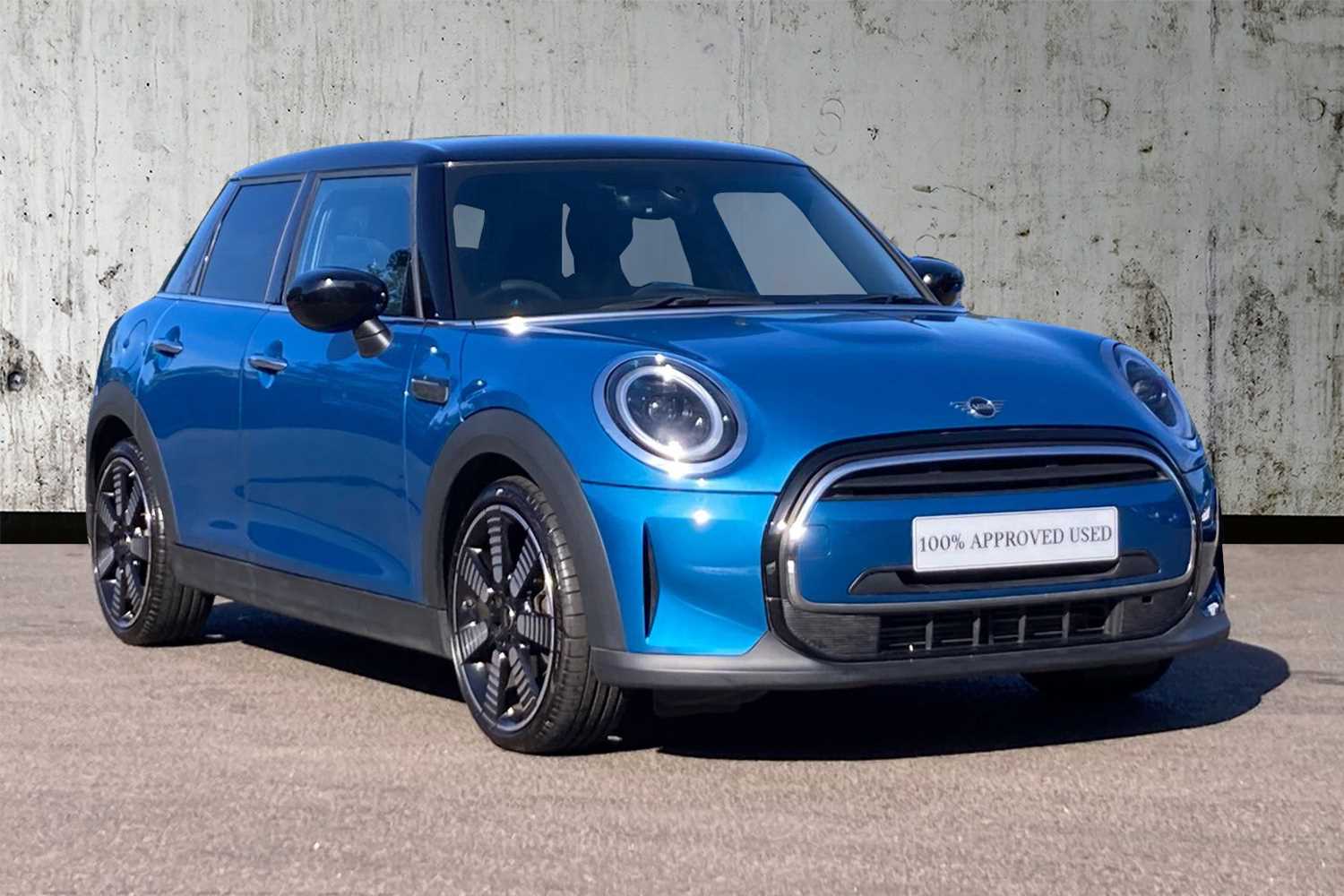 Main listing image - MINI Hatchback 5dr