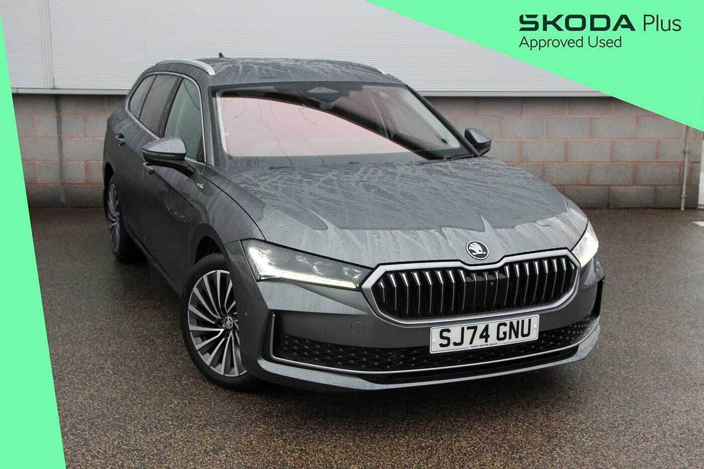 Main listing image - Skoda Superb Estate
