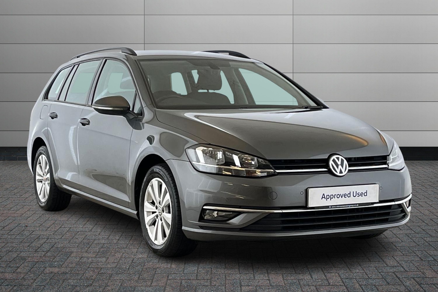 Main listing image - Volkswagen Golf Estate