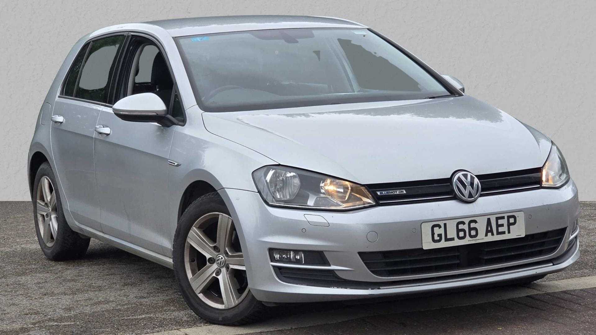Main listing image - Volkswagen Golf
