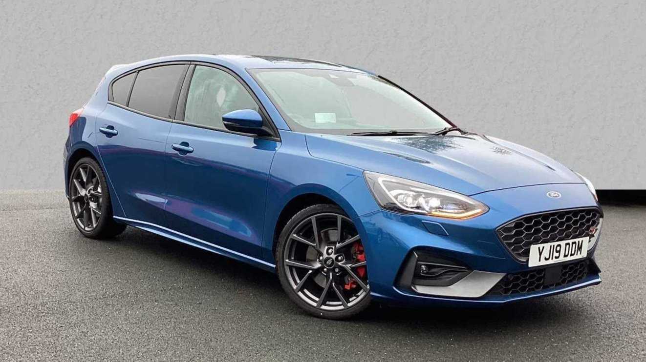 Main listing image - Ford Focus ST