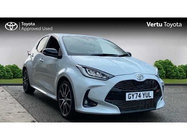 Main listing image - Toyota Yaris
