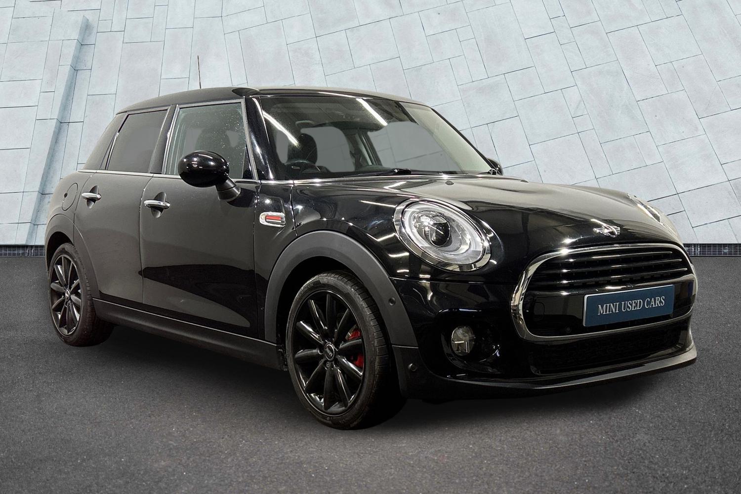 Main listing image - MINI Hatchback 5dr
