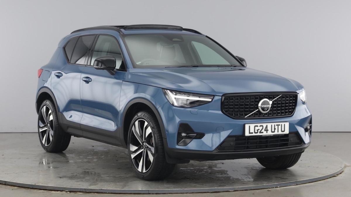 Main listing image - Volvo XC40