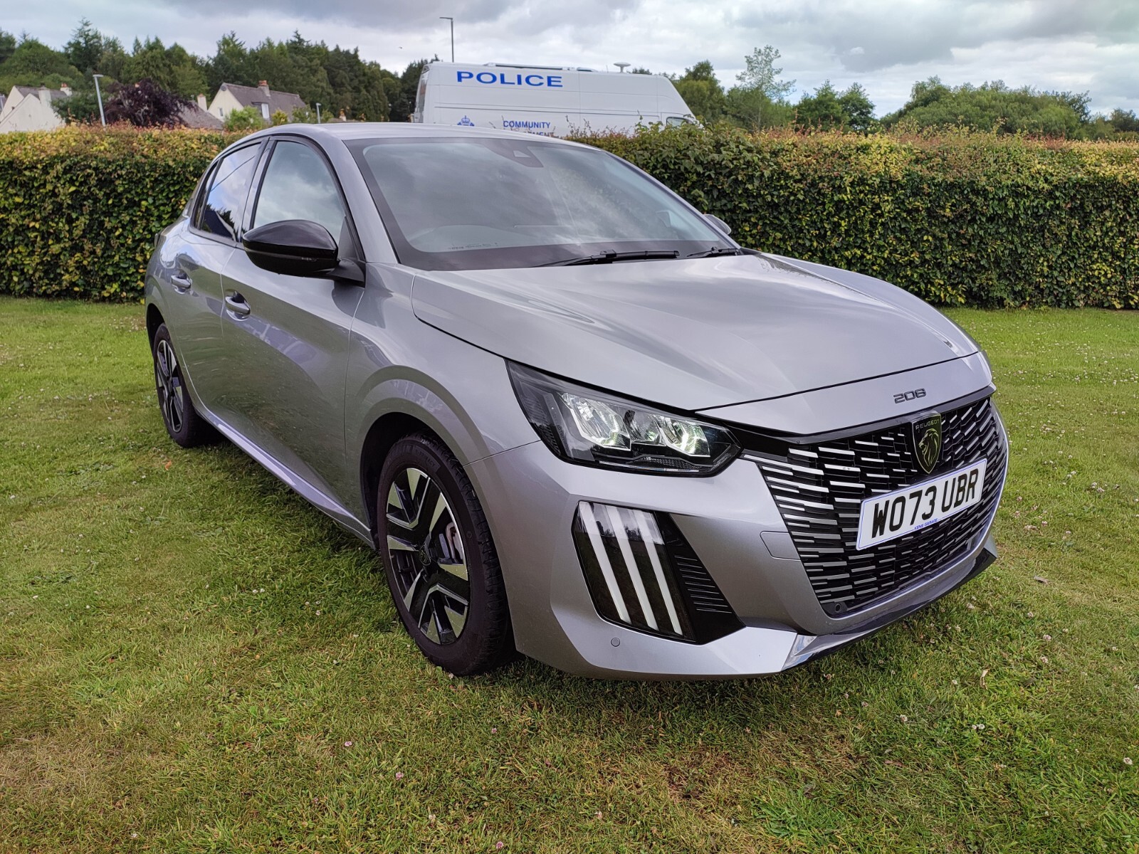 Main listing image - Peugeot 208