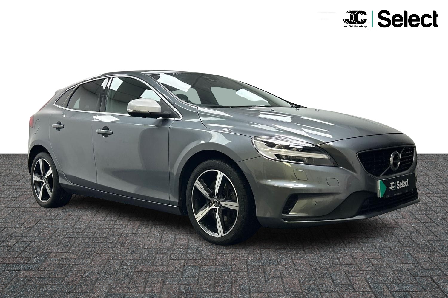 Main listing image - Volvo V40