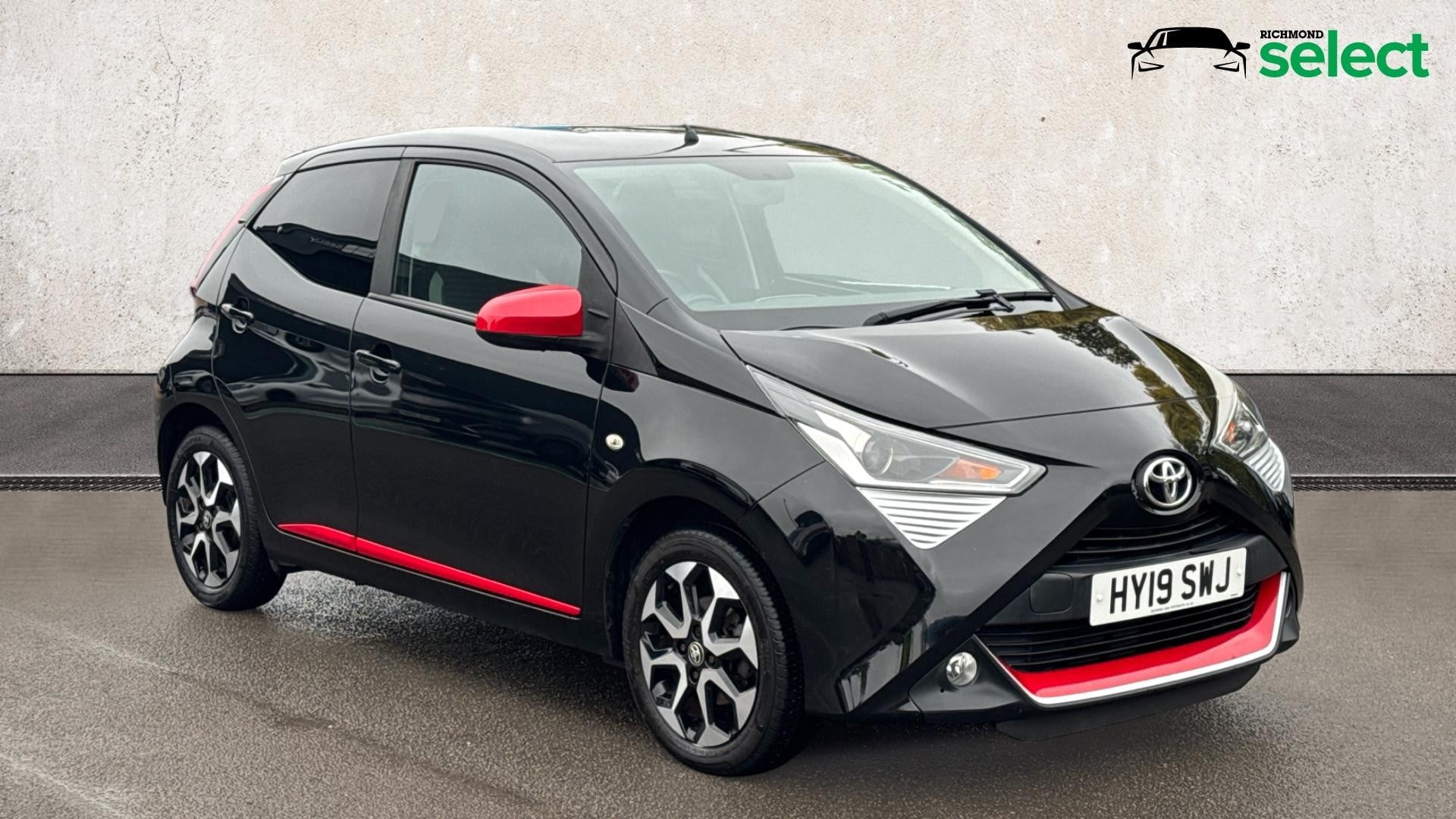 Main listing image - Toyota Aygo