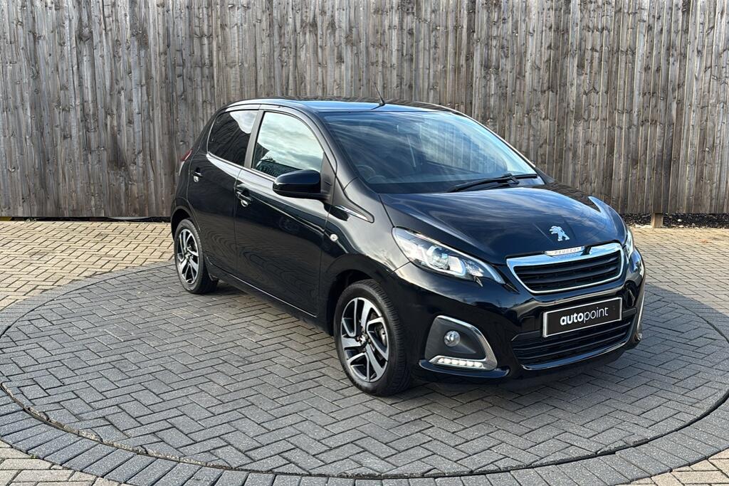 Main listing image - Peugeot 208