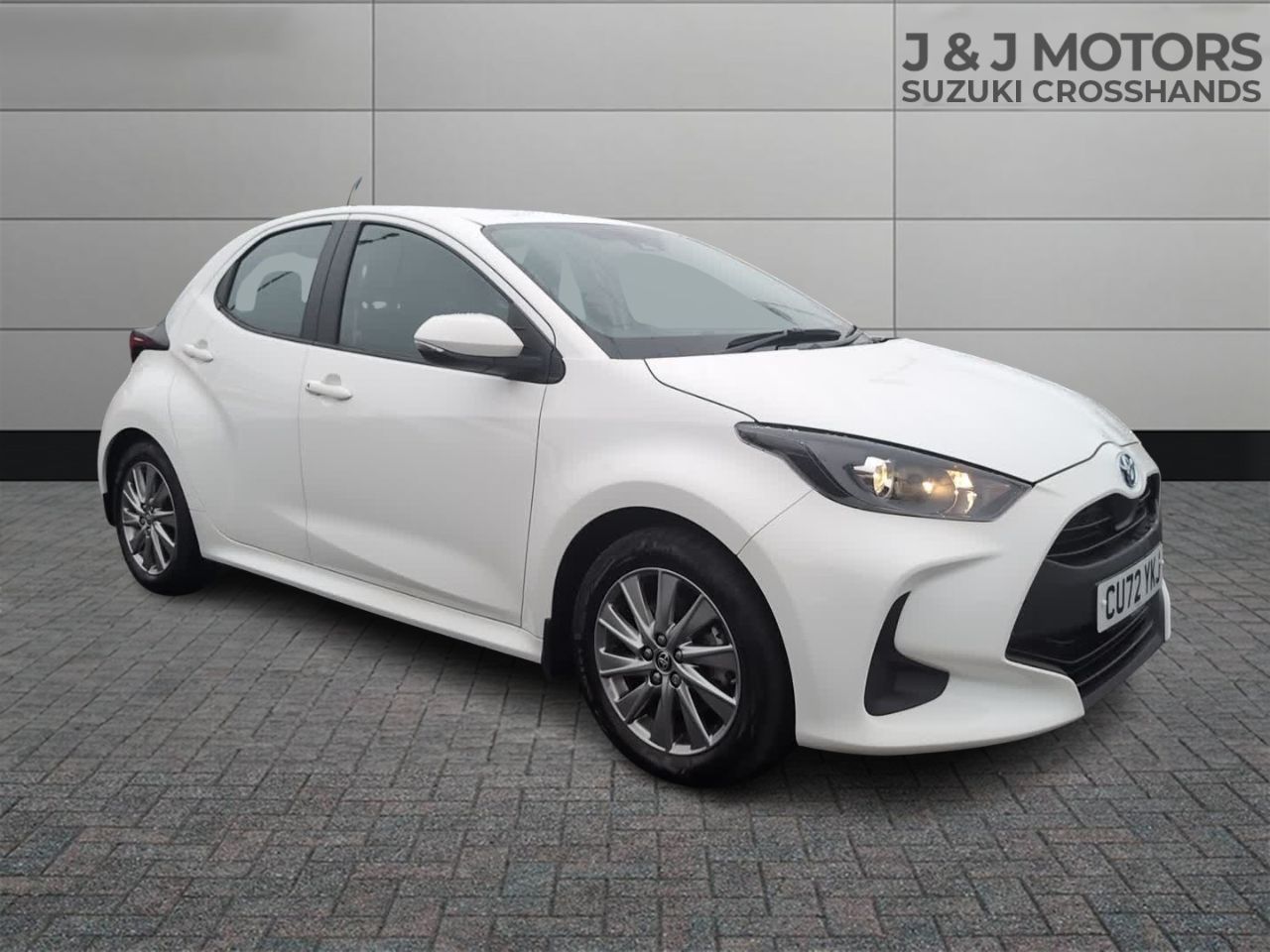 Main listing image - Toyota Yaris