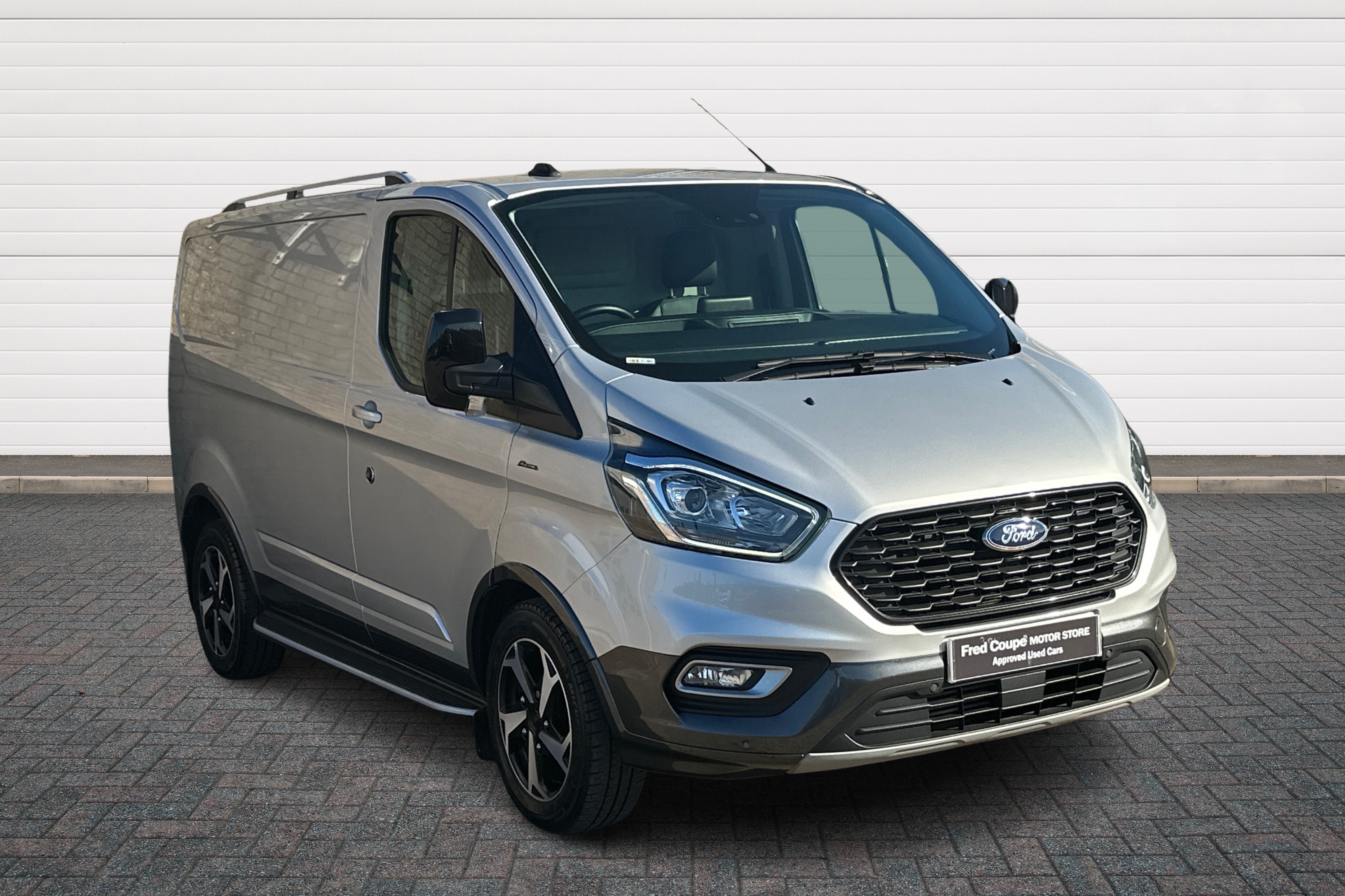 Main listing image - Ford Transit Custom