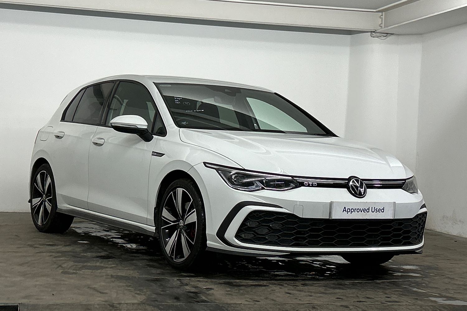 Main listing image - Volkswagen Golf