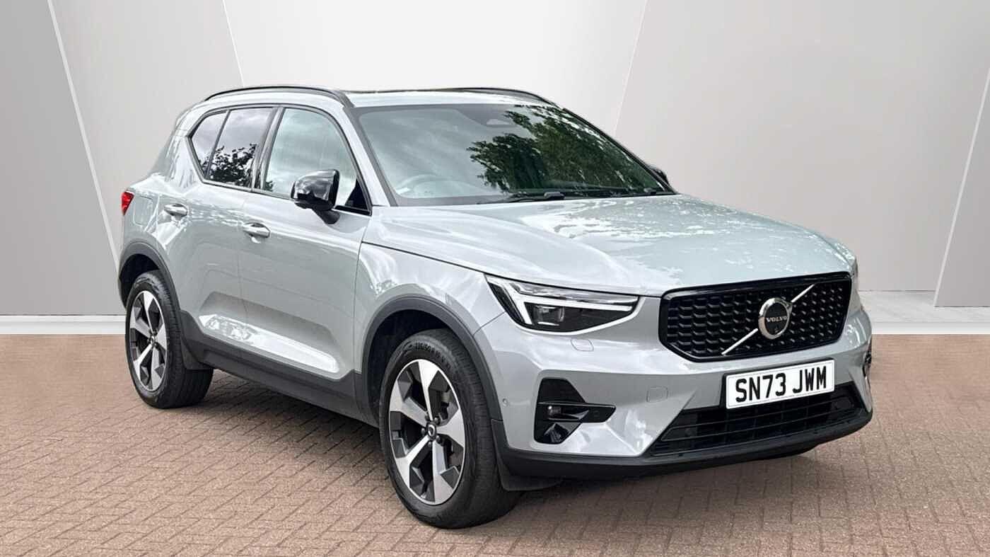 Main listing image - Volvo XC40