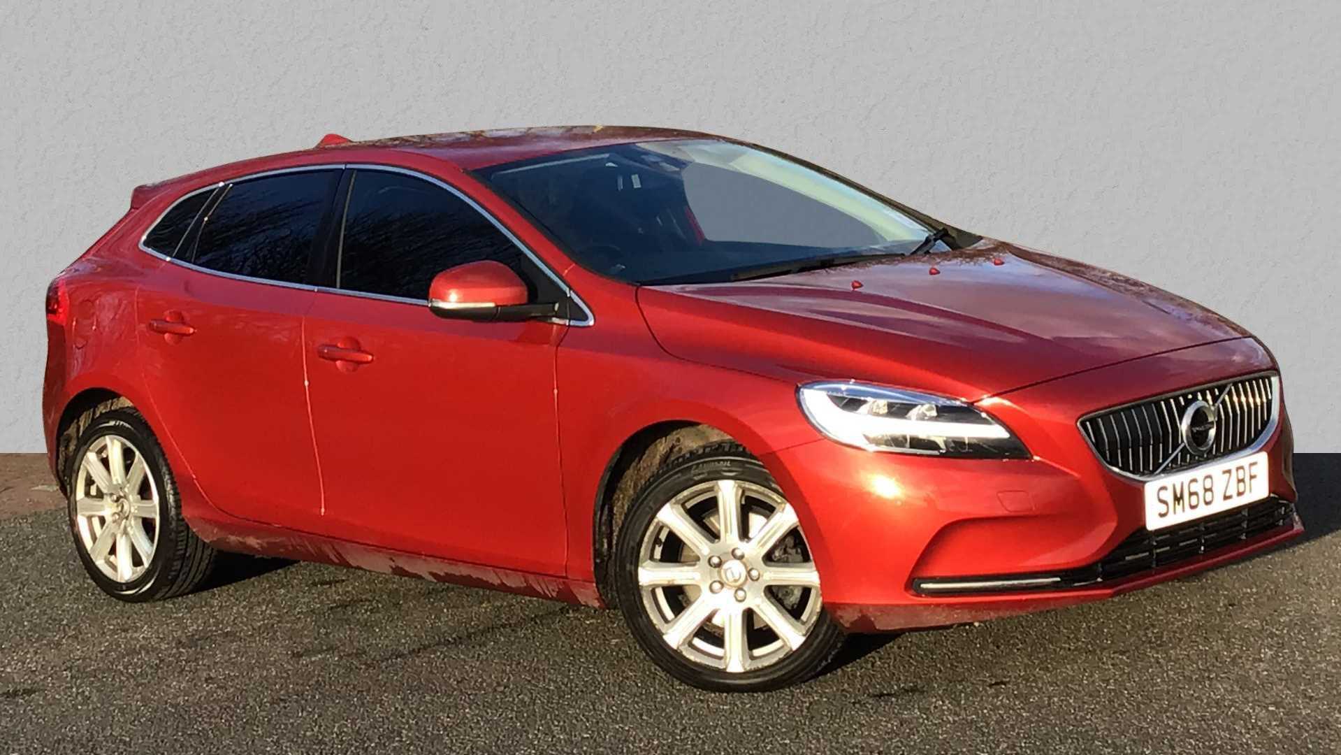 Main listing image - Volvo V40