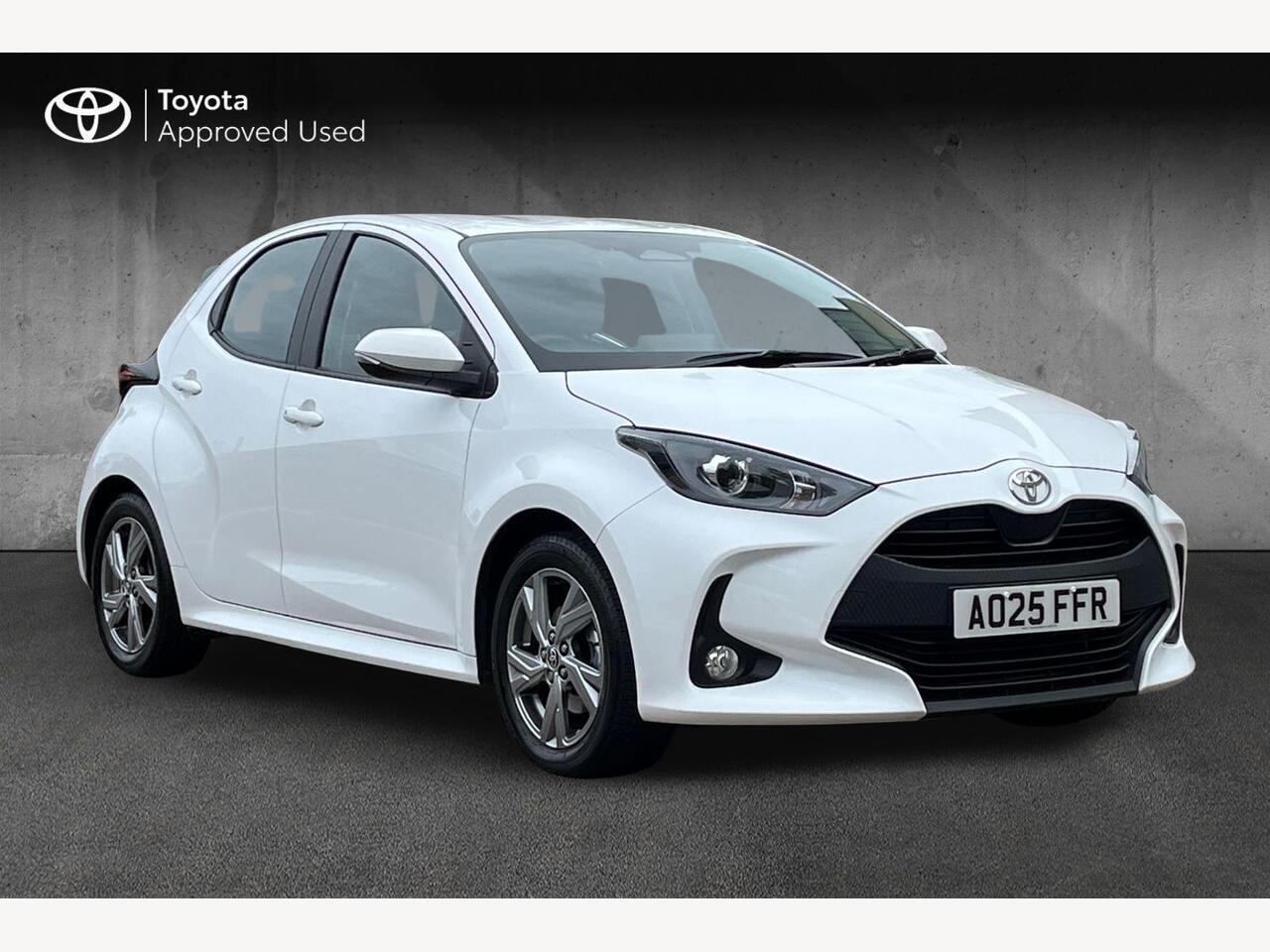 Main listing image - Toyota Yaris