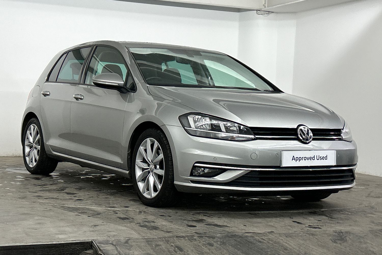 Main listing image - Volkswagen Golf