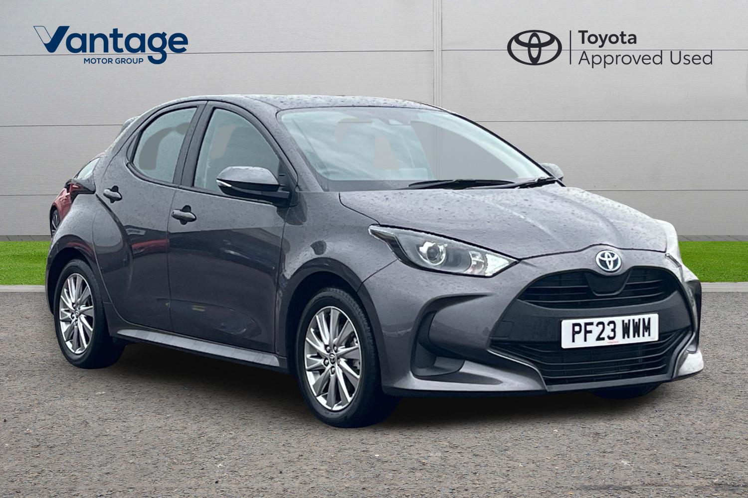 Main listing image - Toyota Yaris