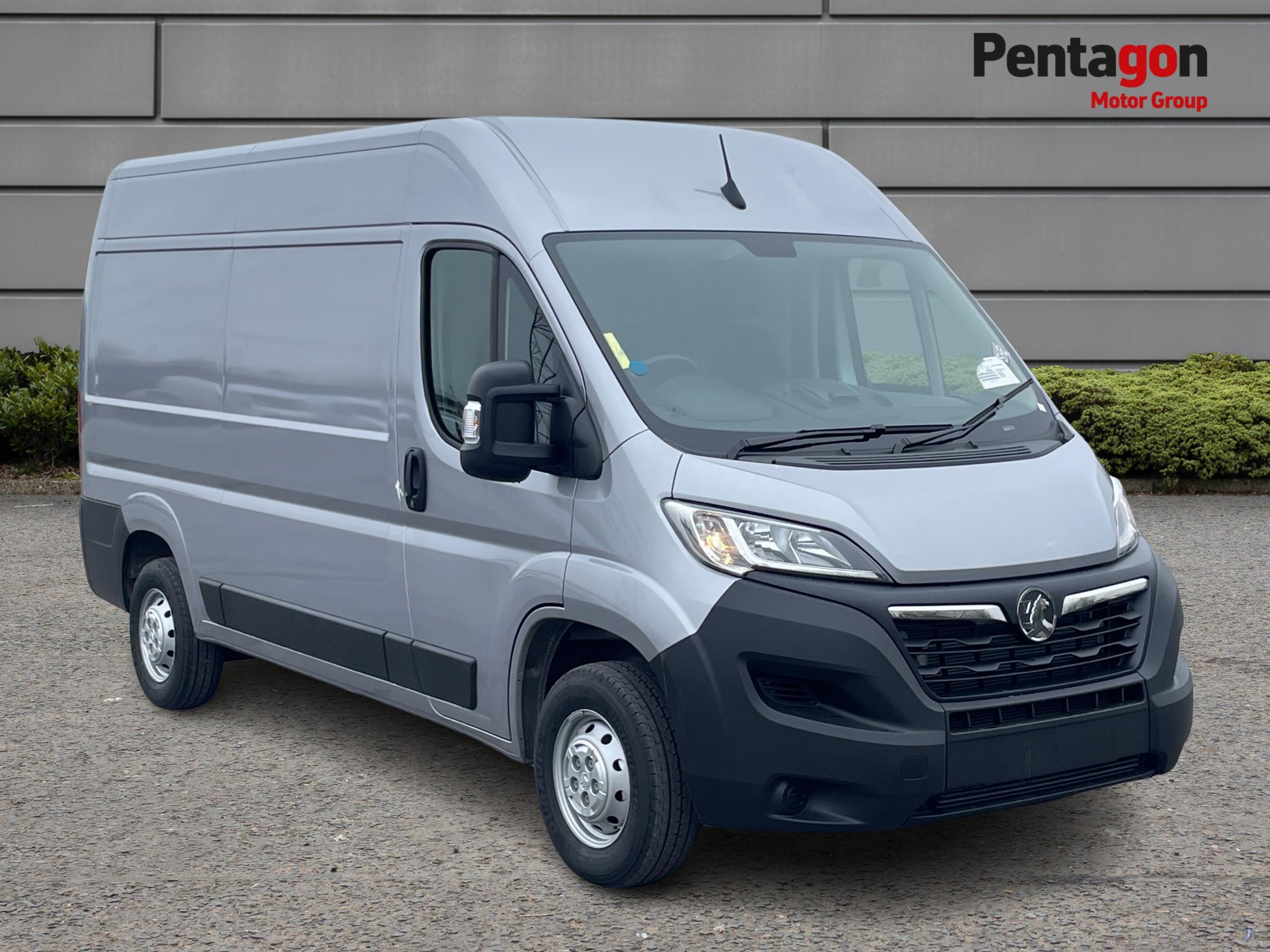 Main listing image - Vauxhall Movano