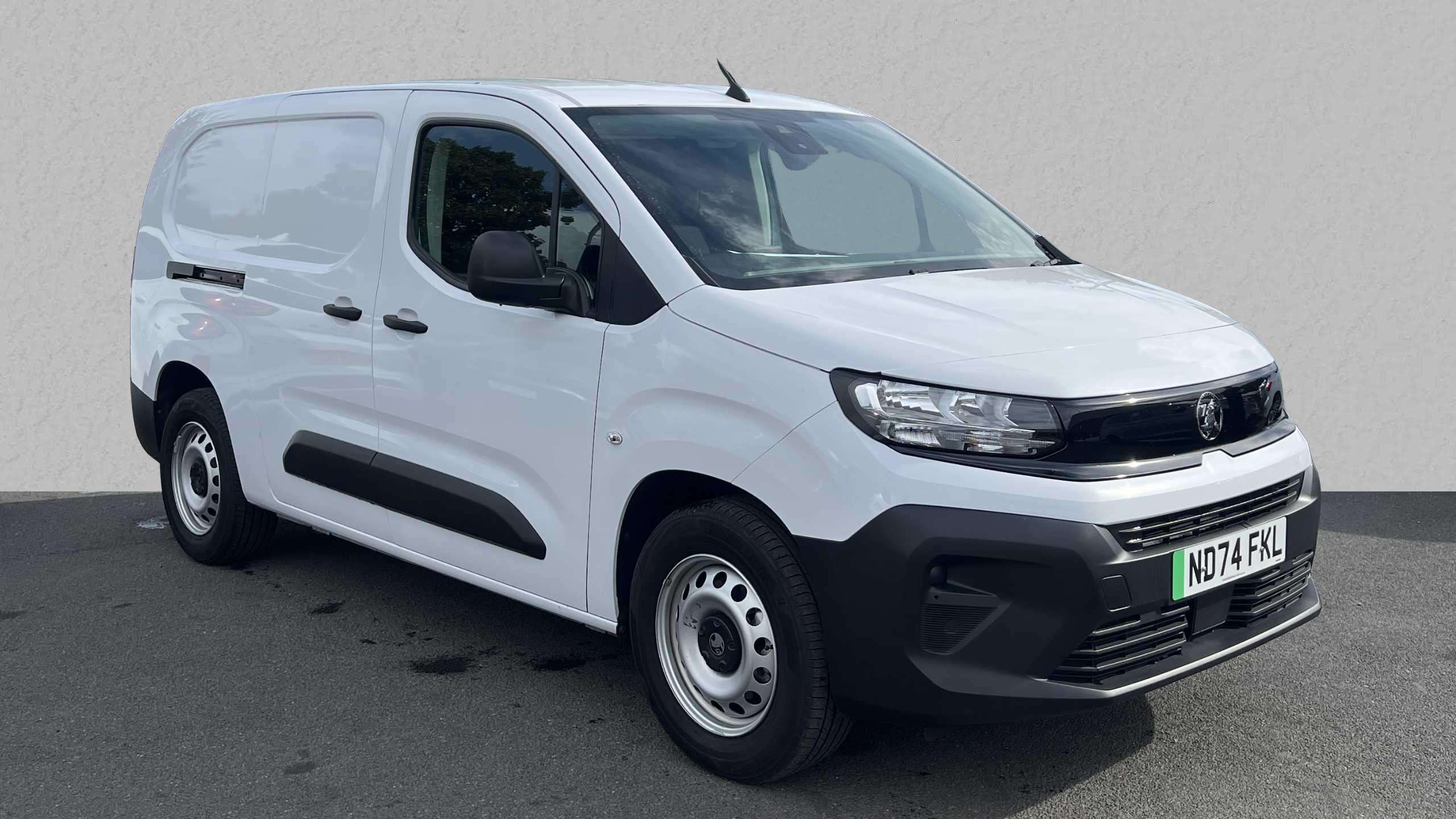 Main listing image - Vauxhall Combo Cargo-e