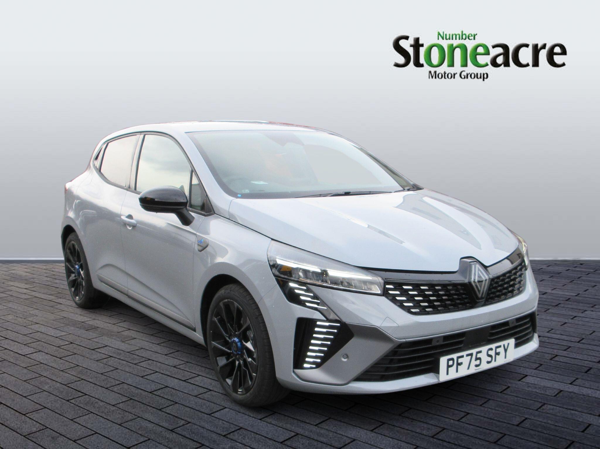 Main listing image - Renault Clio