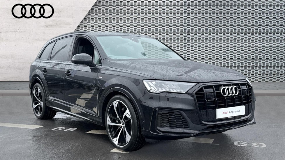 Main listing image - Audi Q7