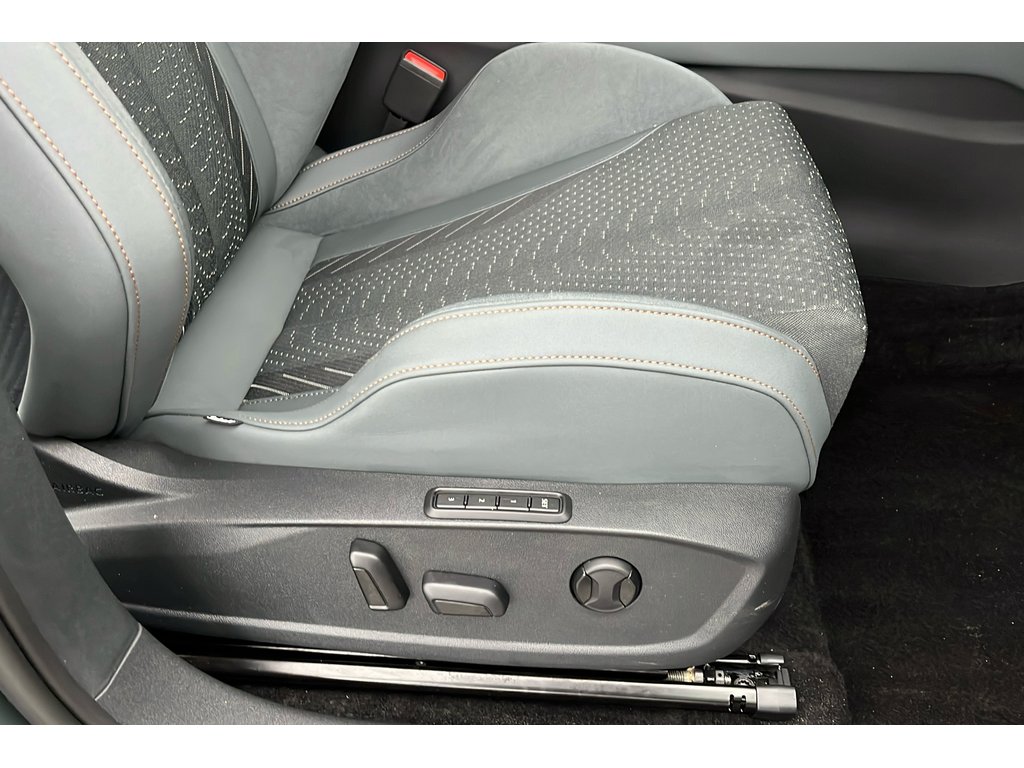 Main listing image - Cupra Born