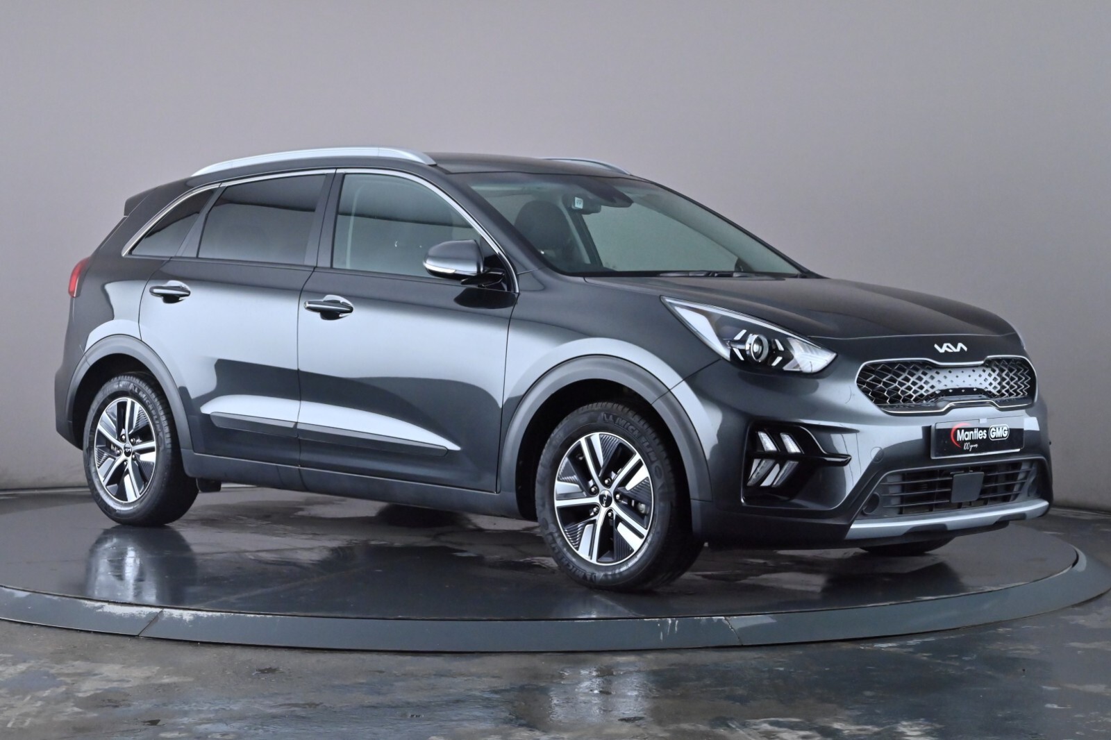 Main listing image - Kia Niro