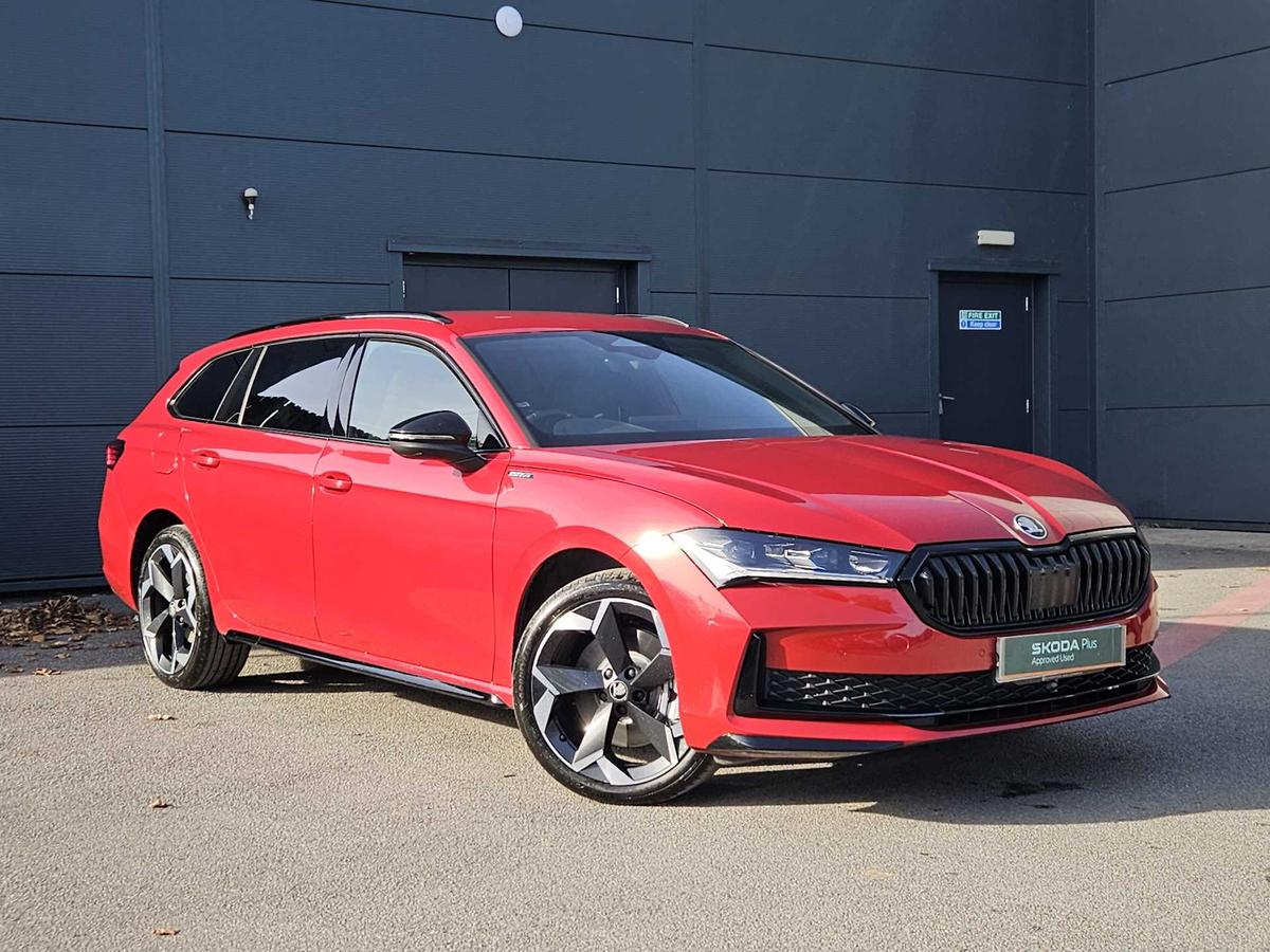 Main listing image - Skoda Superb Estate