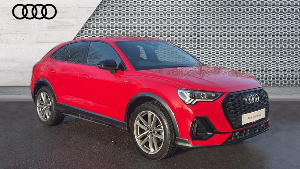 Main listing image - Audi Q3