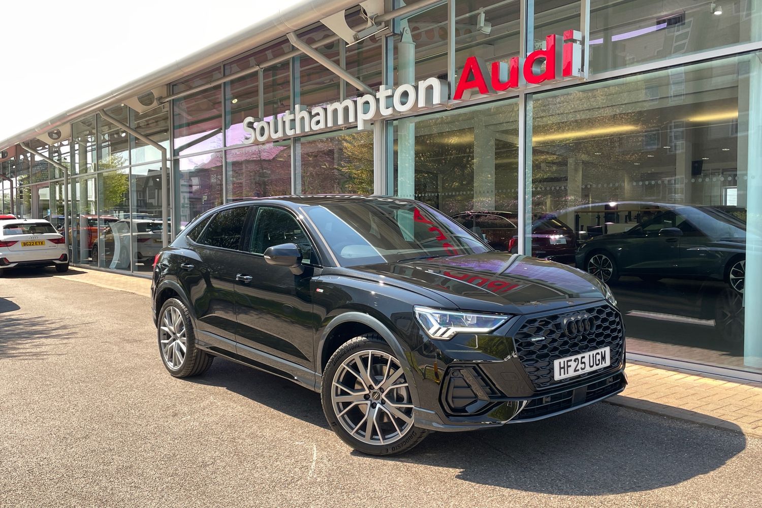 Main listing image - Audi Q3