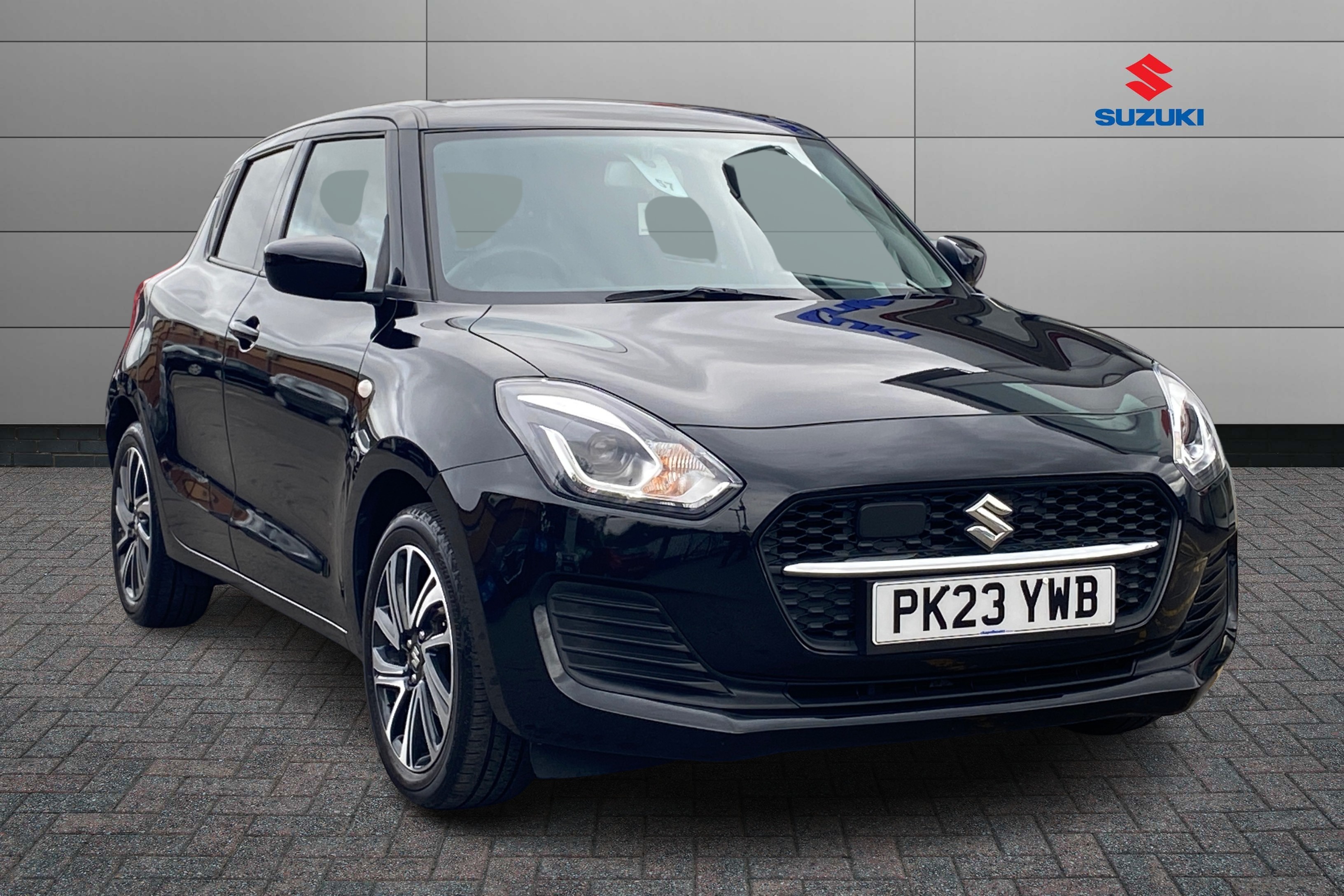 Main listing image - Suzuki Swift