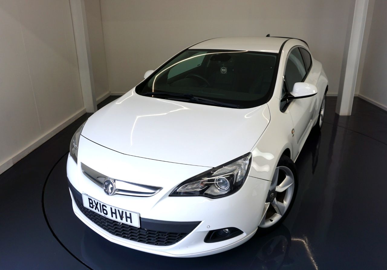 Main listing image - Vauxhall GTC