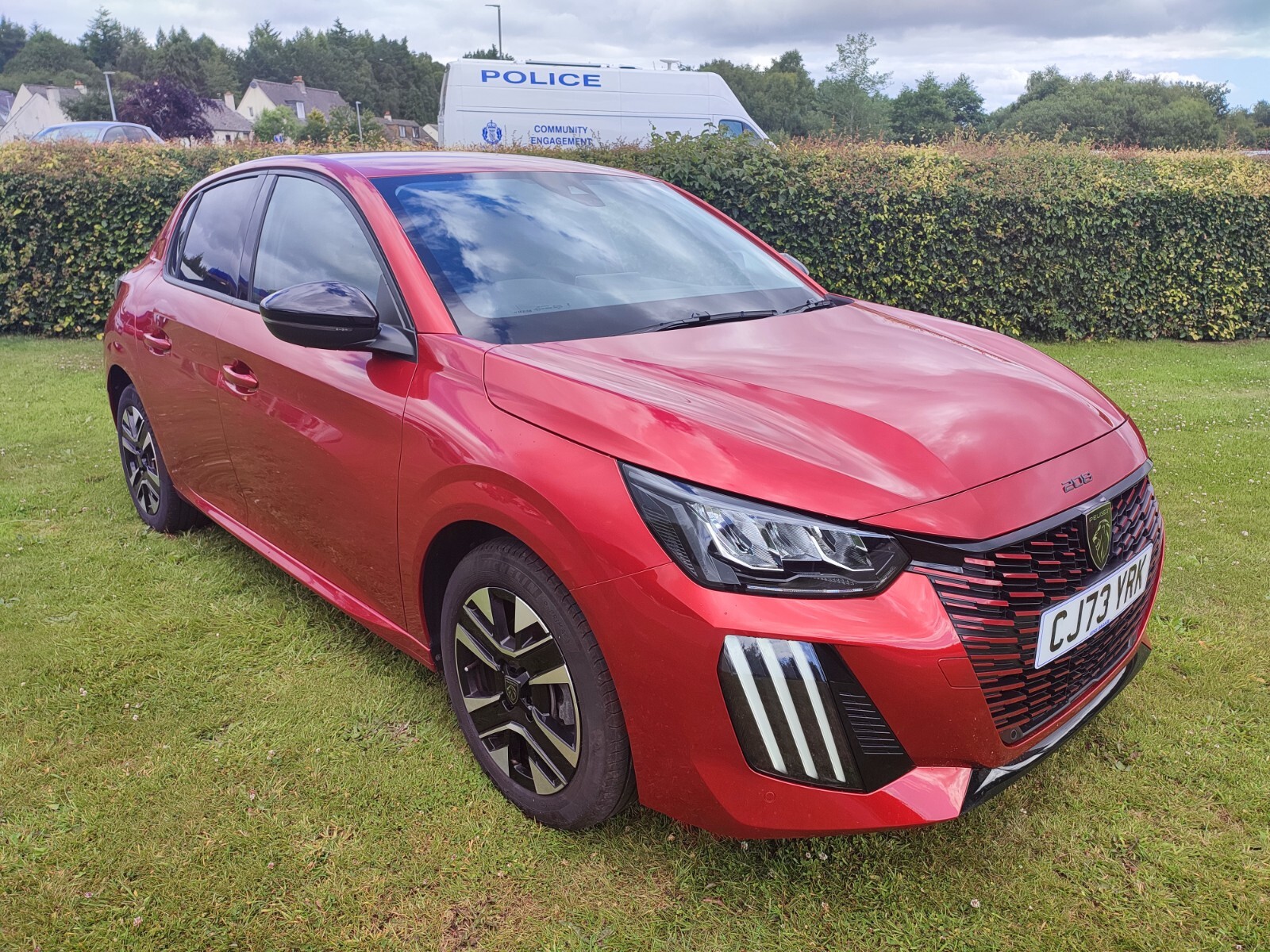 Main listing image - Peugeot 208