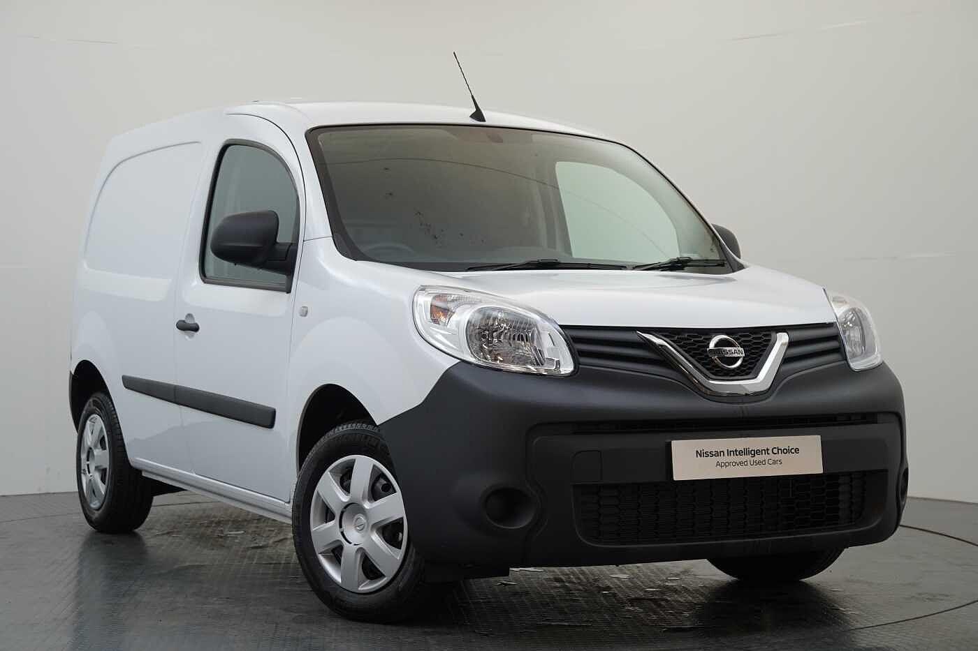 Main listing image - Nissan NV250