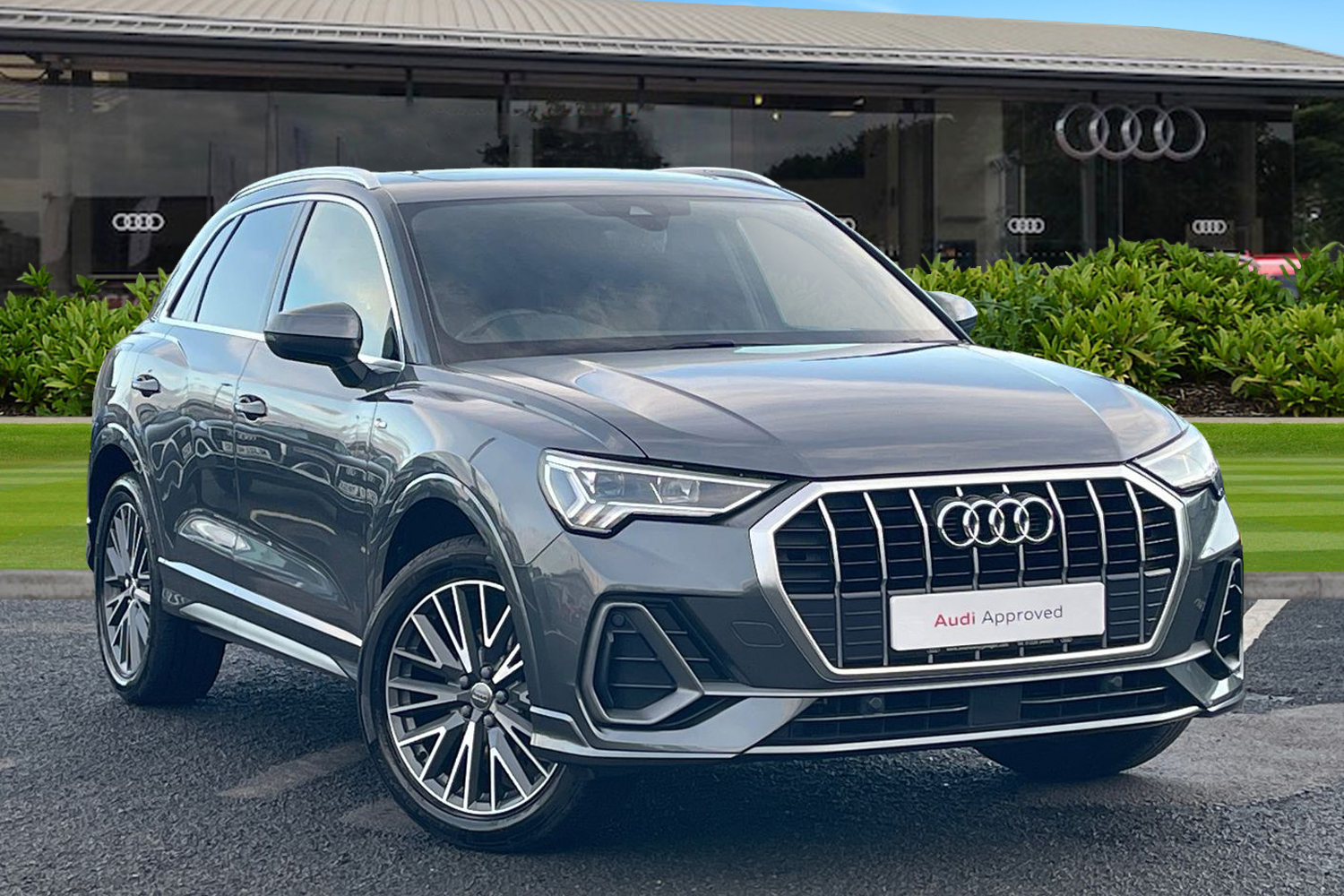 Main listing image - Audi Q3