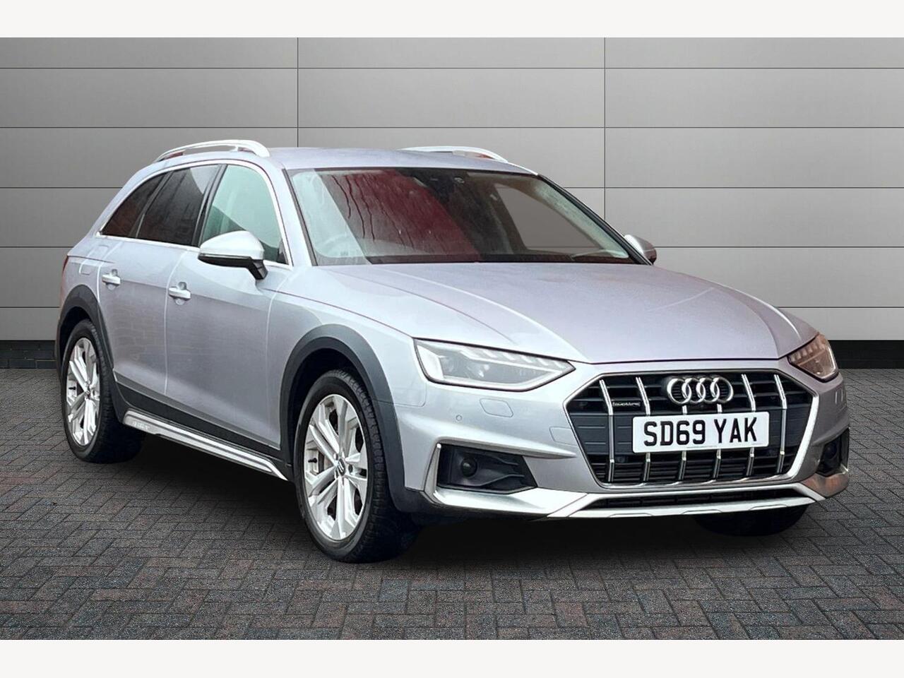Main listing image - Audi A4 Allroad
