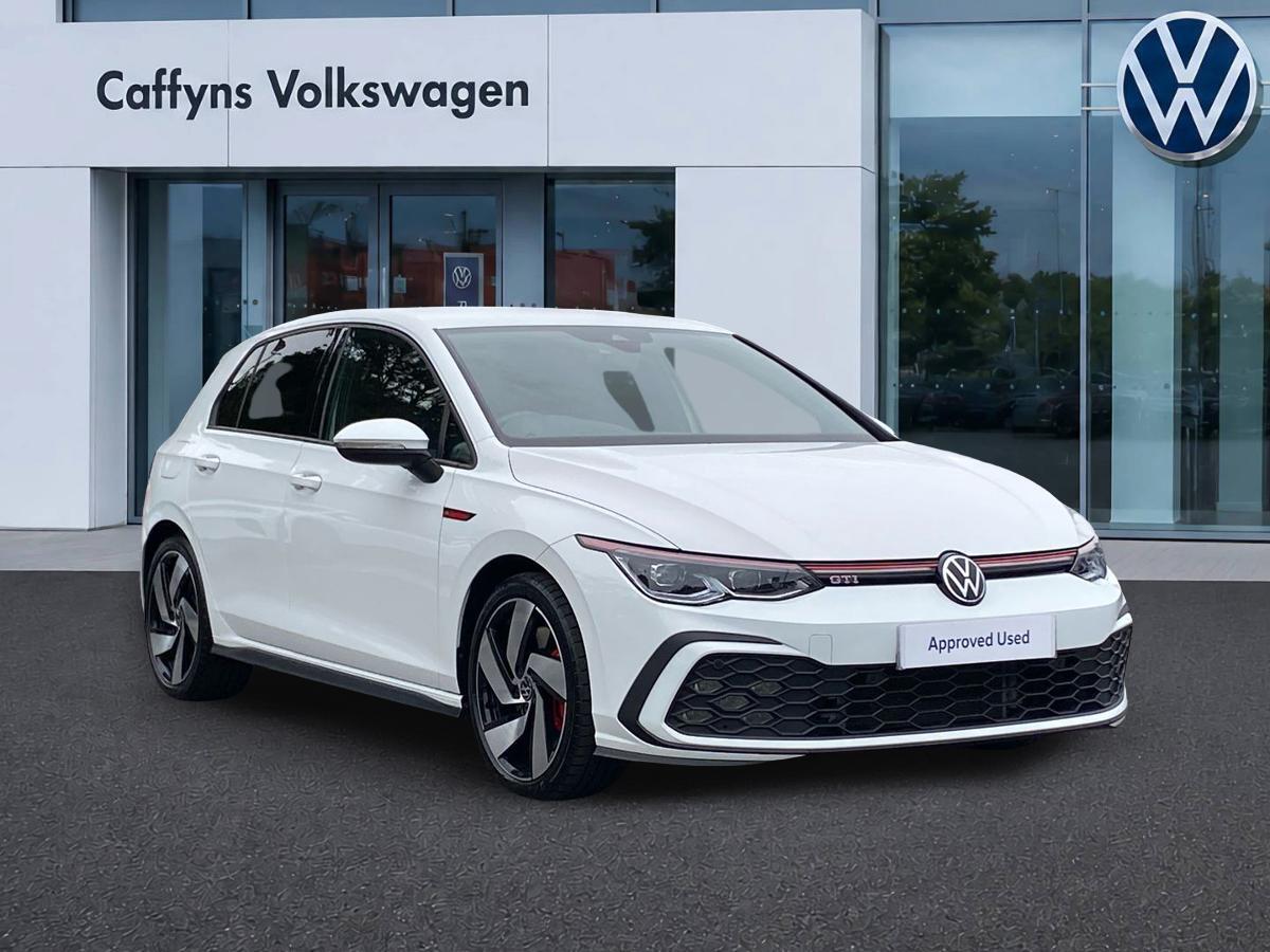 Main listing image - Volkswagen Golf
