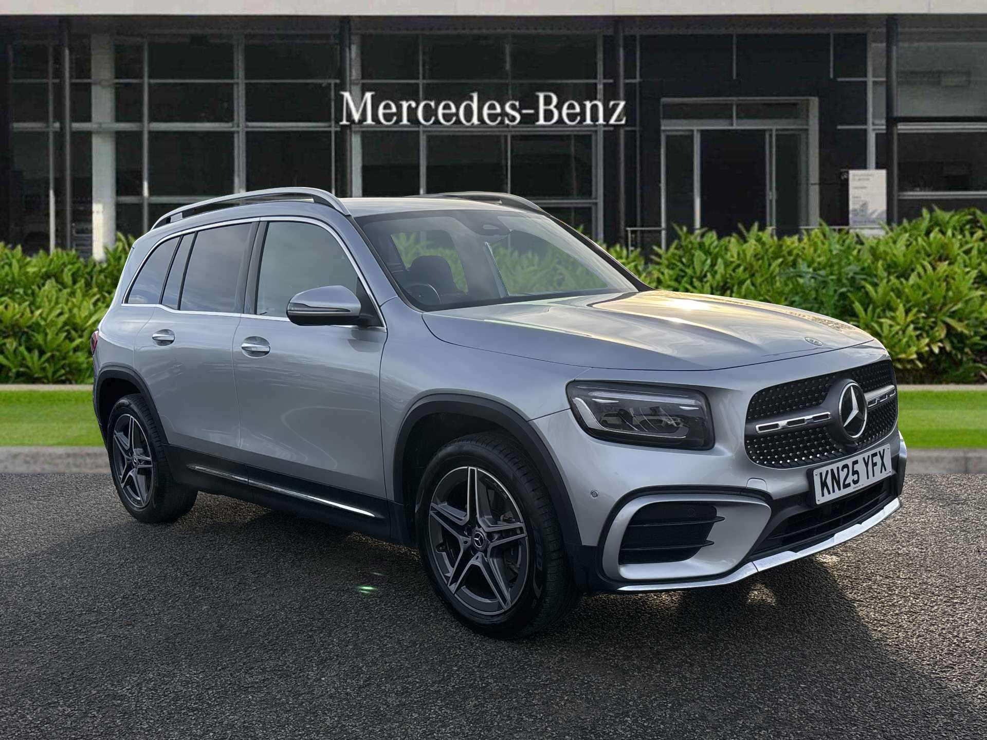 Main listing image - Mercedes-Benz GLB
