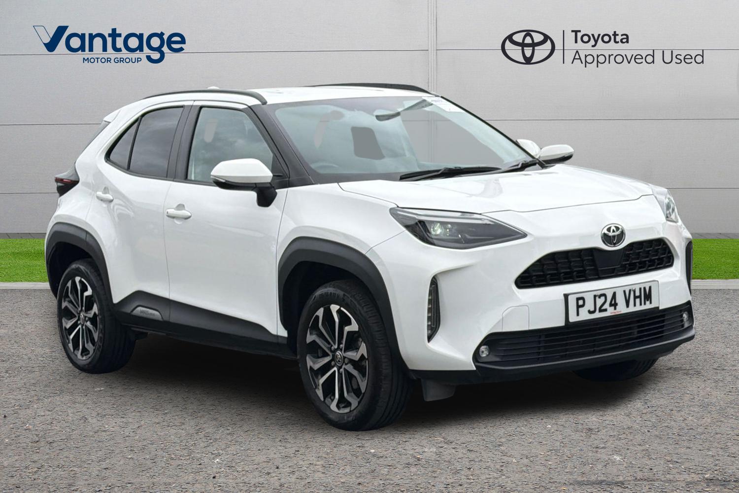 Main listing image - Toyota Yaris Cross