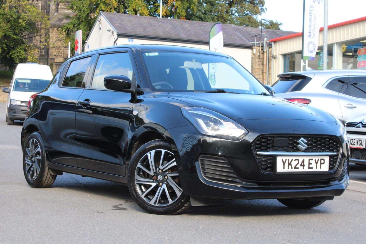 Main listing image - Suzuki Swift