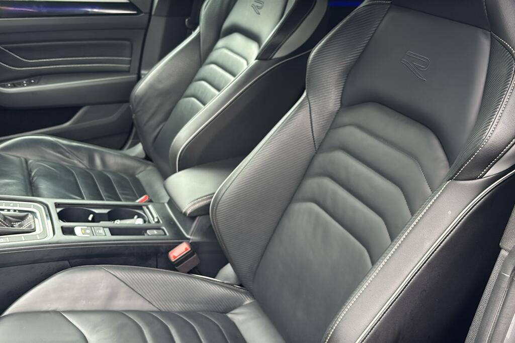 Main listing image - Volkswagen Arteon Shooting Brake