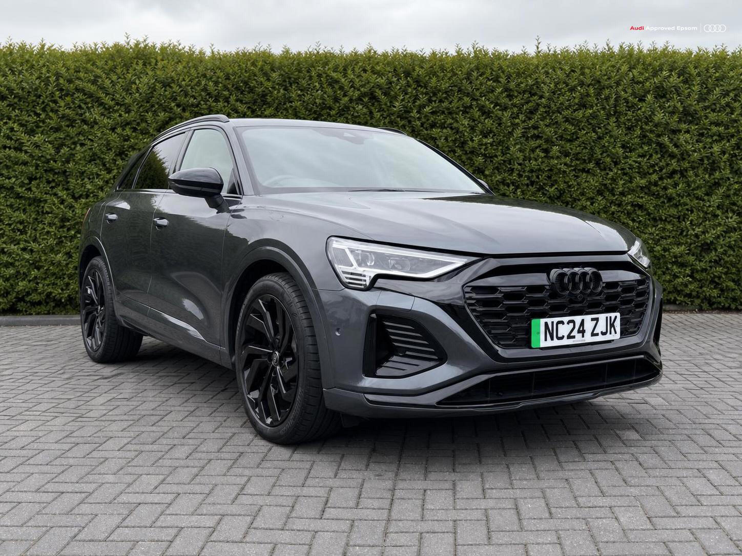 Main listing image - Audi Q8
