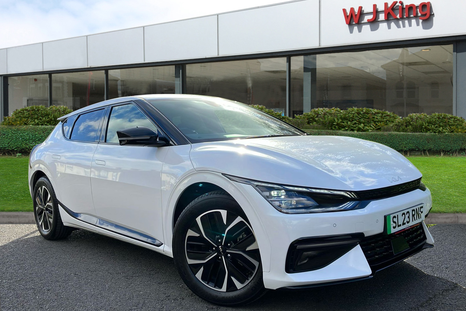 Main listing image - Kia EV6
