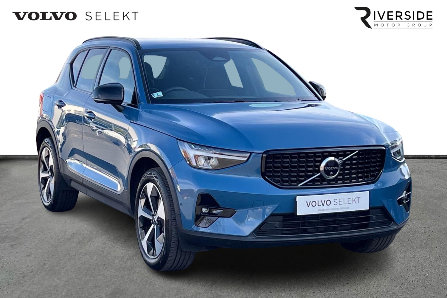 Main listing image - Volvo XC40