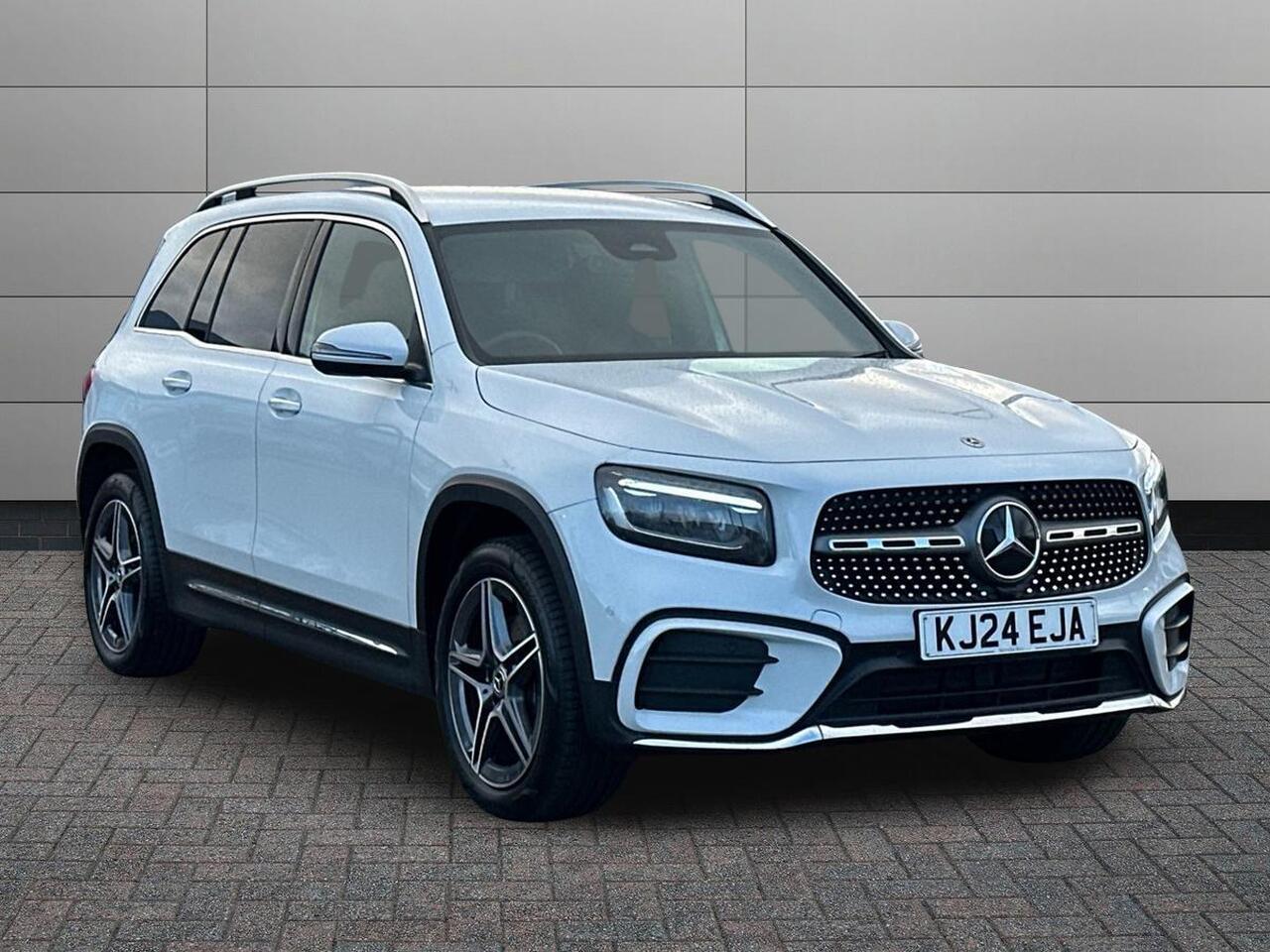 Main listing image - Mercedes-Benz GLB