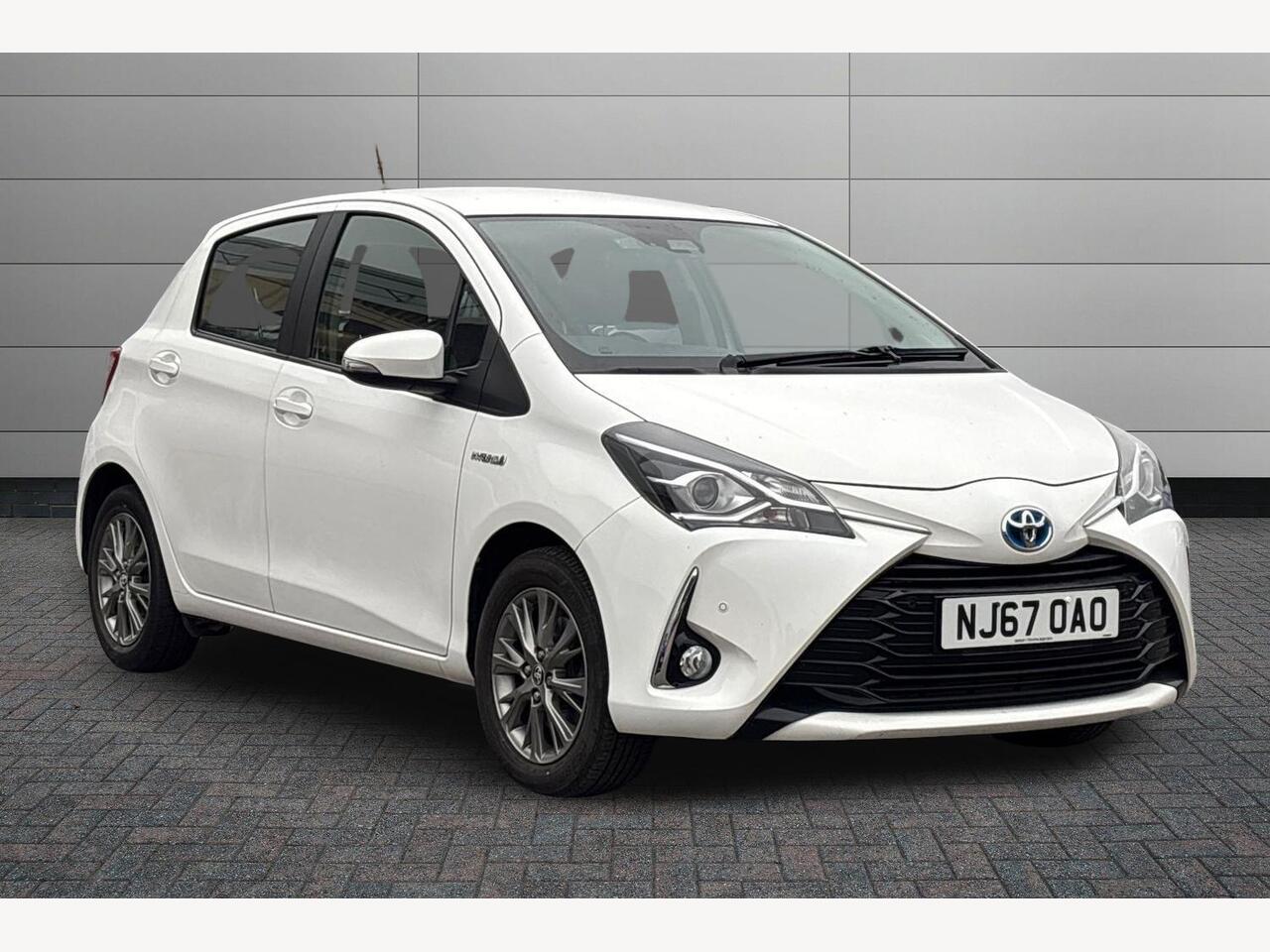 Main listing image - Toyota Yaris