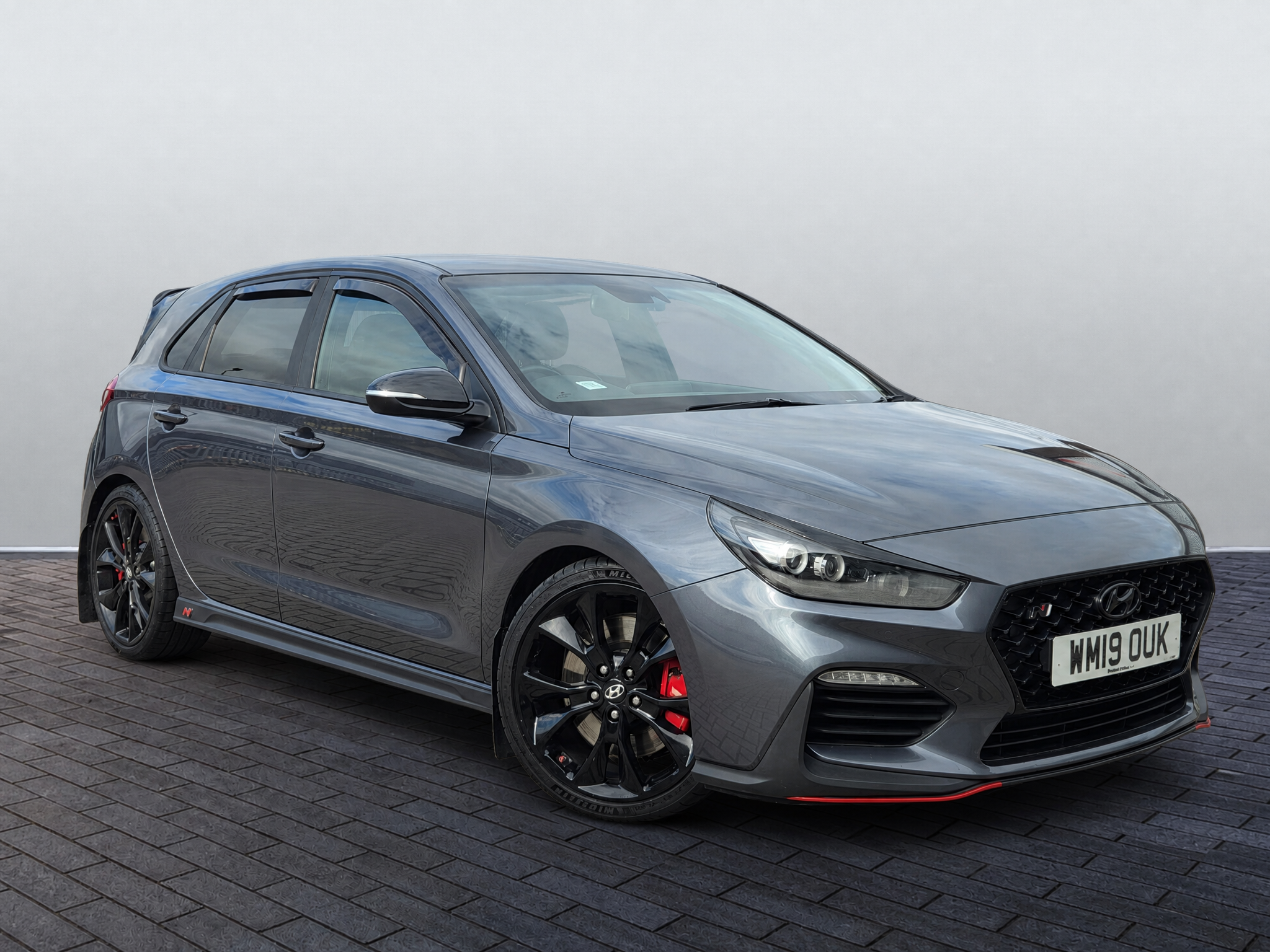 Main listing image - Hyundai i30