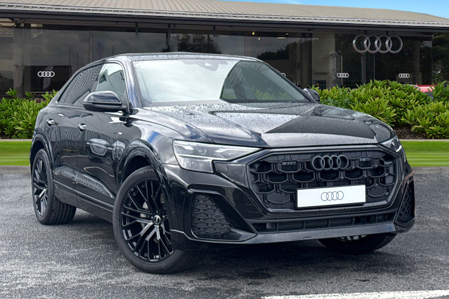 Main listing image - Audi Q8