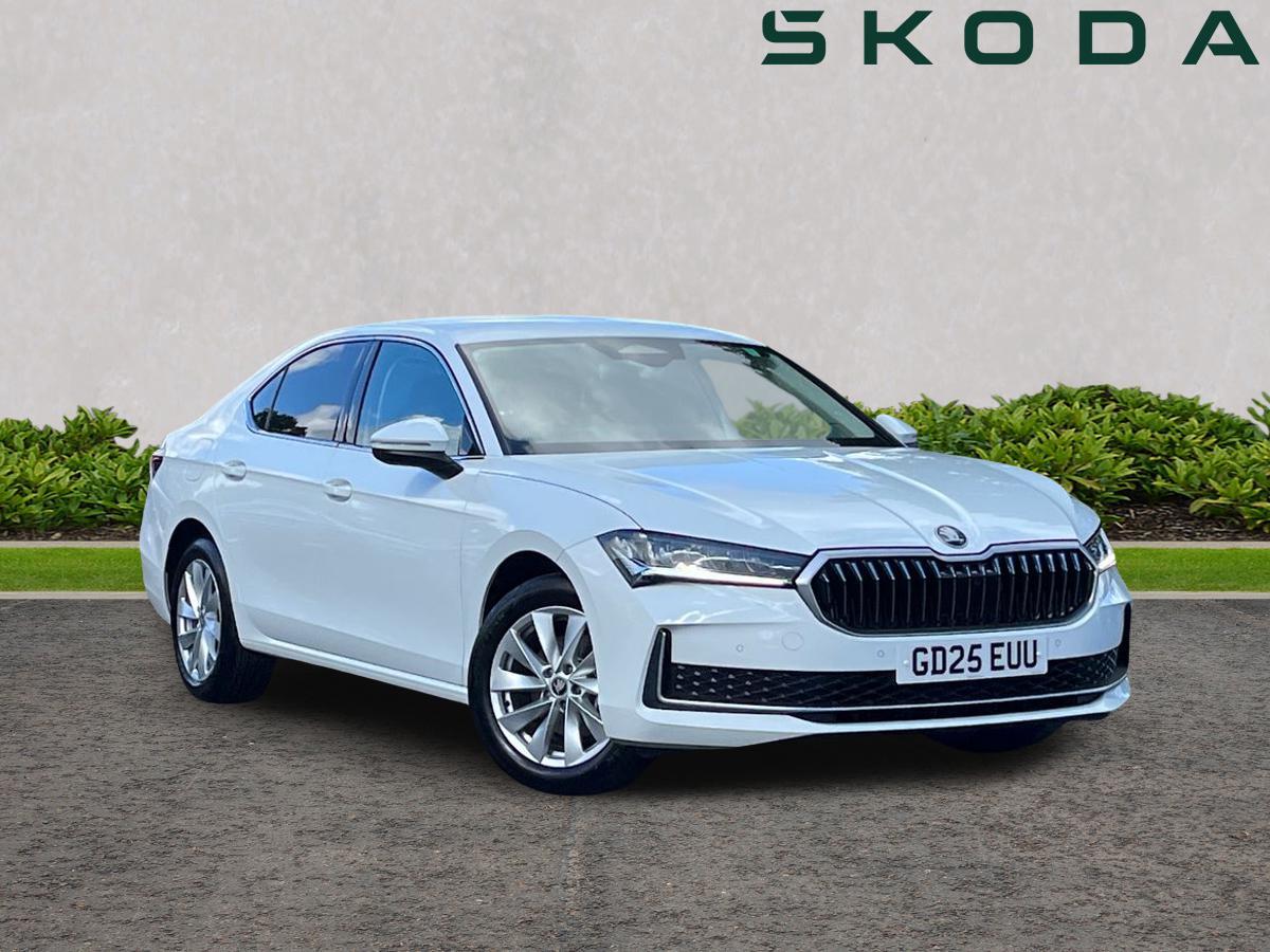 Main listing image - Skoda Superb