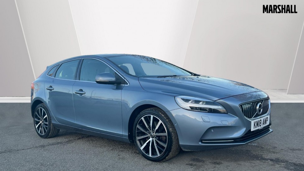 Main listing image - Volvo V40