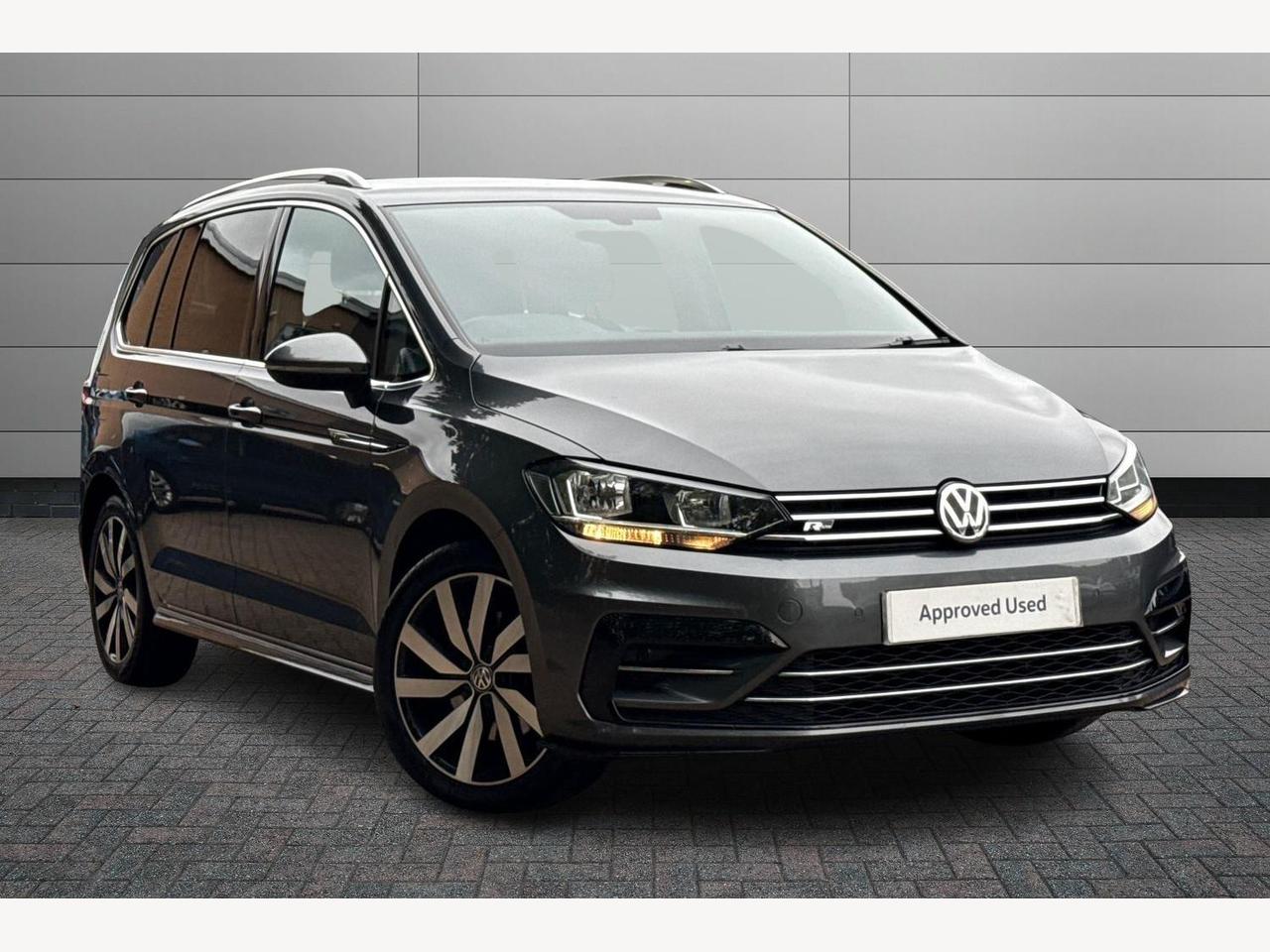 Main listing image - Volkswagen Touran